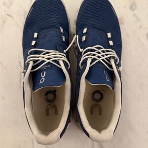 On Running Women’s Navy and White Cloud 5 Sneakers